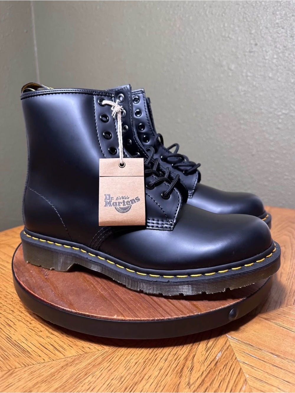 Dr. Martens Men’s 1460 Smooth Leather Boots - New with Box